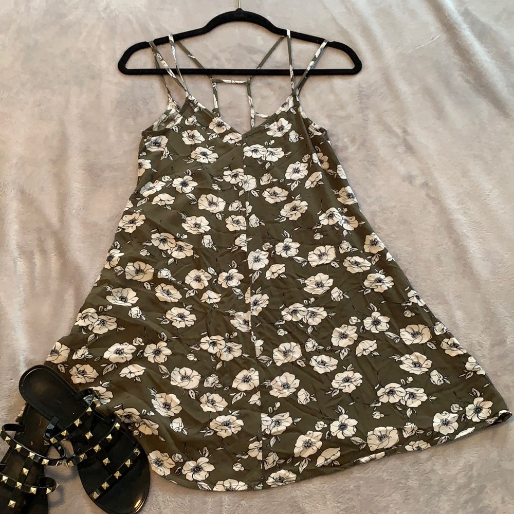 Abercrombie & Fitch Long Floral Strappy Blouse Size XS